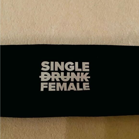 SINGLE DRUNK FEMALE HEADBAND BLACK NEW - Picture 1 of 3